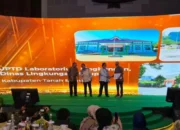 Labling DLH Tanbu Terima Penghargaan Adi Niti