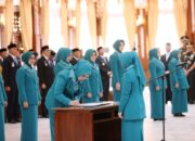 Andi Irmayani Rudi Latif Resmi Dilantik Sebagai Ketua TP PKK dan Ketua Tim Pembina Posyandu Kabupaten Tanah Bumbu Masa Bhakti 2025-2030