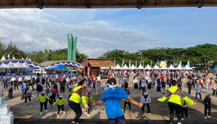 Senam Pagi Awali Aksi Sinergitas Merah Putih di Kusan Hilir