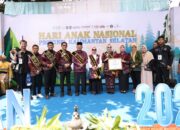 Bupati Tanah Bumbu dan Istri Dikukuhkan sebagai Ayah dan Bunda Forum Anak Daerah